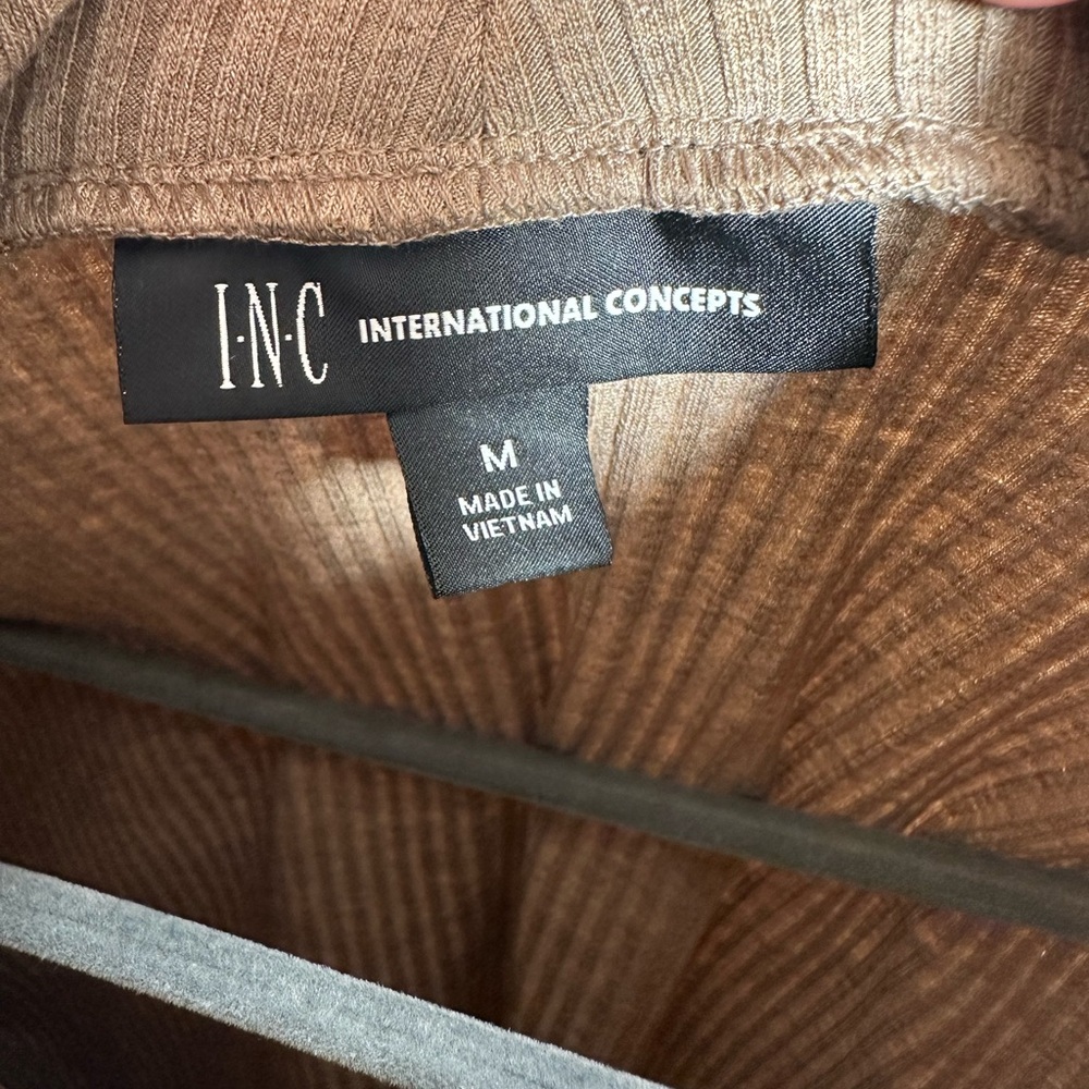 INC Women’s (M) Tan Elbow Sleeve, Mock Neck, Ribbed Top - Picture 4 of 5